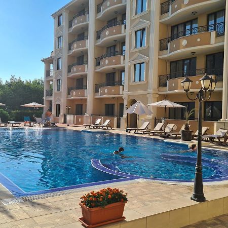 Aparthotel Flora Beach Private à Pomorie Extérieur photo