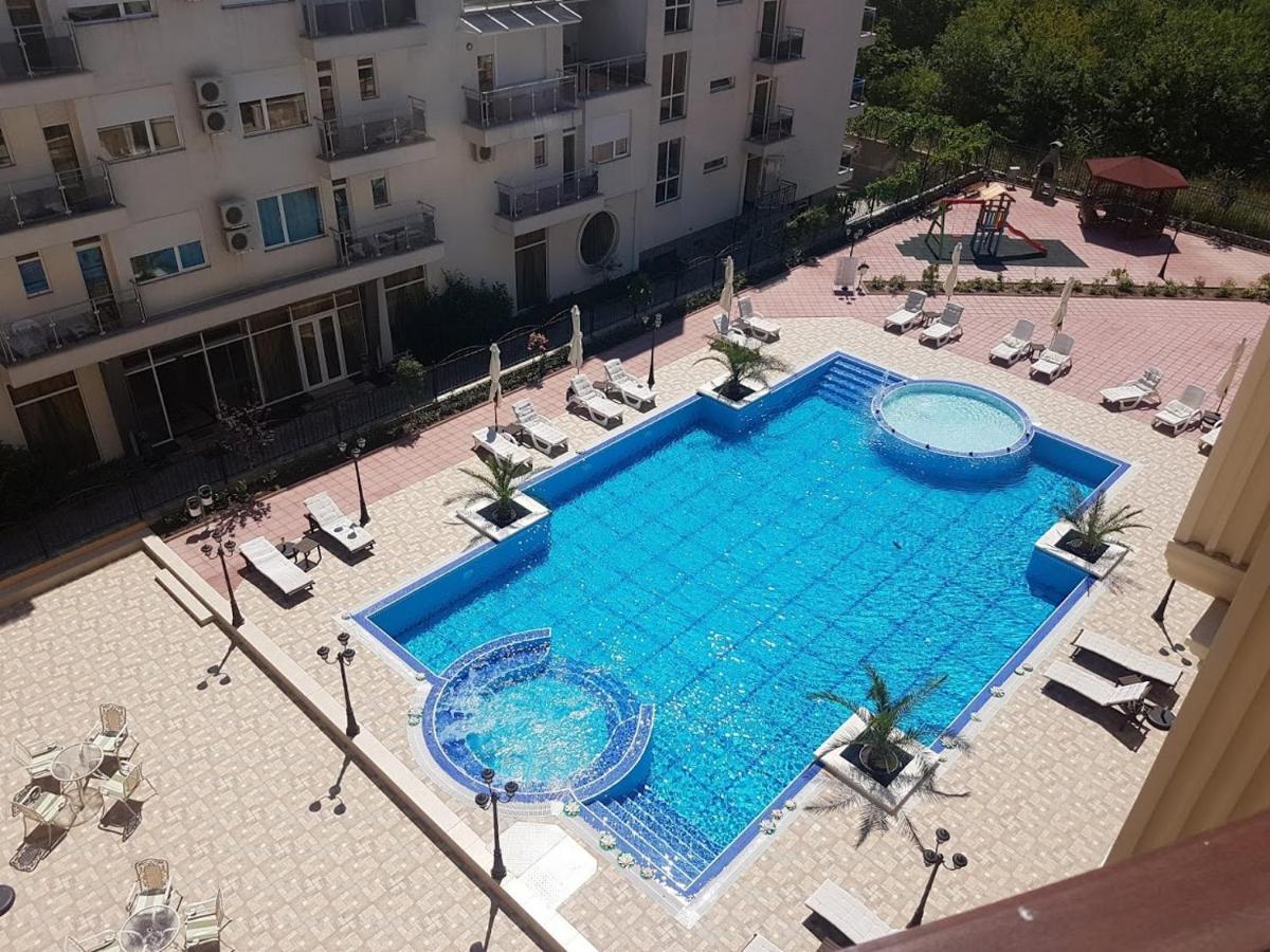 Aparthotel Flora Beach Private à Pomorie Extérieur photo