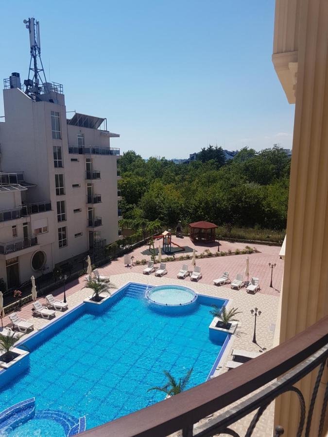 Aparthotel Flora Beach Private à Pomorie Extérieur photo