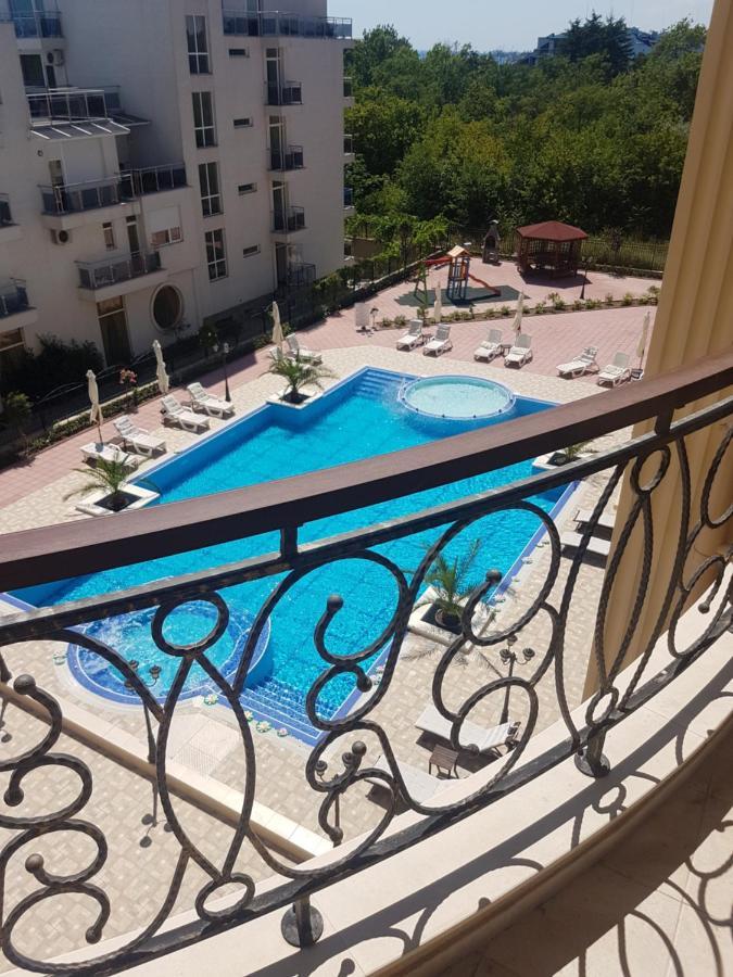 Aparthotel Flora Beach Private à Pomorie Extérieur photo