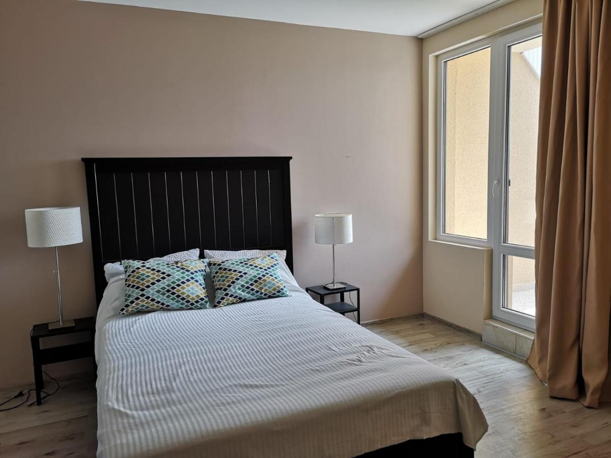 Aparthotel Flora Beach Private à Pomorie Extérieur photo