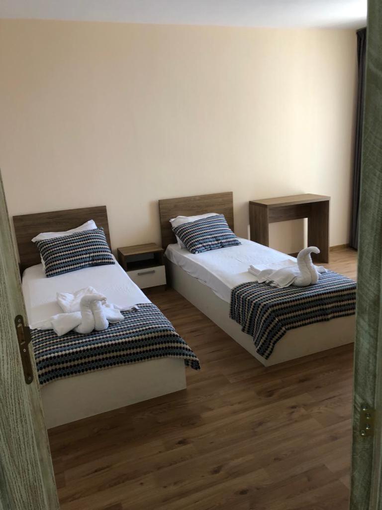 Aparthotel Flora Beach Private à Pomorie Extérieur photo